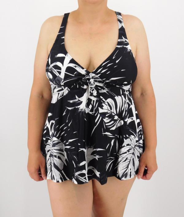 Nagyméretű, zárt hátú, szoknyás tankini, sortos – FF-68203 - Fehér