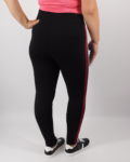Nagyméretű női leggings, oldalán csíkkal - N-8411 - Bordó csíkkal