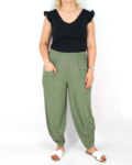 Női pamut nadrág, aszimmetrikus aljú - N6165 - Khaki