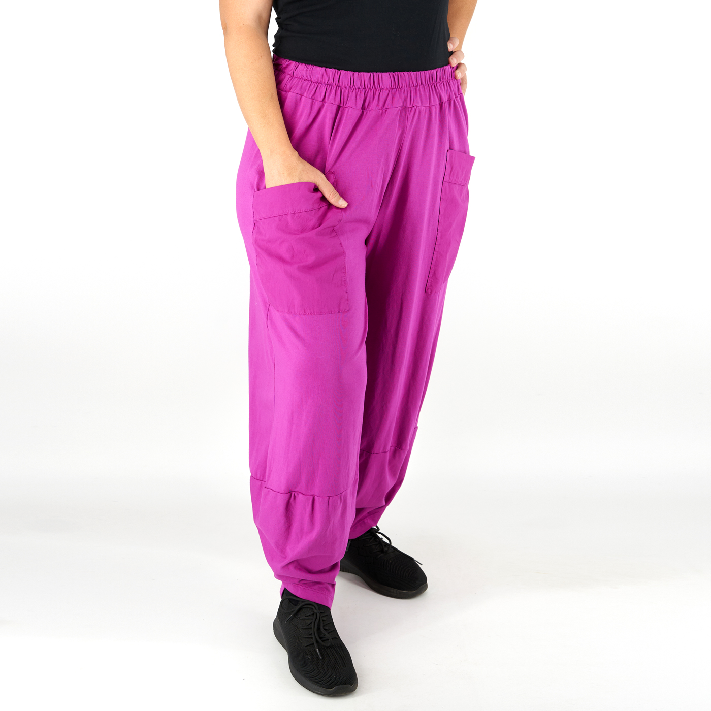 Női pamut nadrág, aszimmetrikus aljú - N6165 - Ciklámen 1 Női pamut nadrág, aszimmetrikus aljú - N6165 - Ciklámen