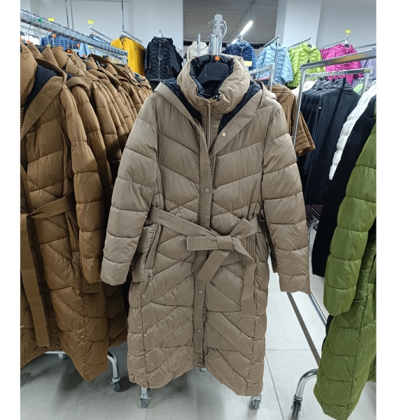Női hosszú steppelt kabát, fix kapucnis - FLY-2309 - Fango