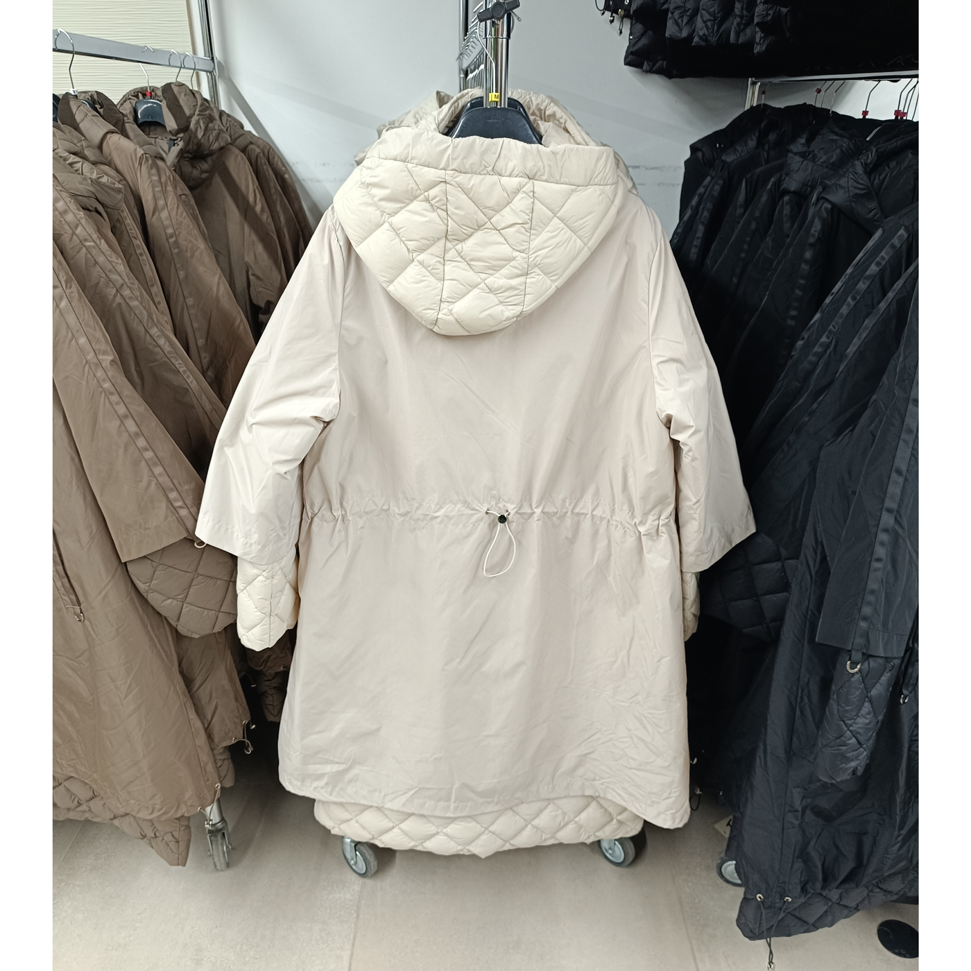 Női steppelt kabát - FLY-2966 - Fehér 2 Női steppelt kabát - FLY-2966 - Fehér