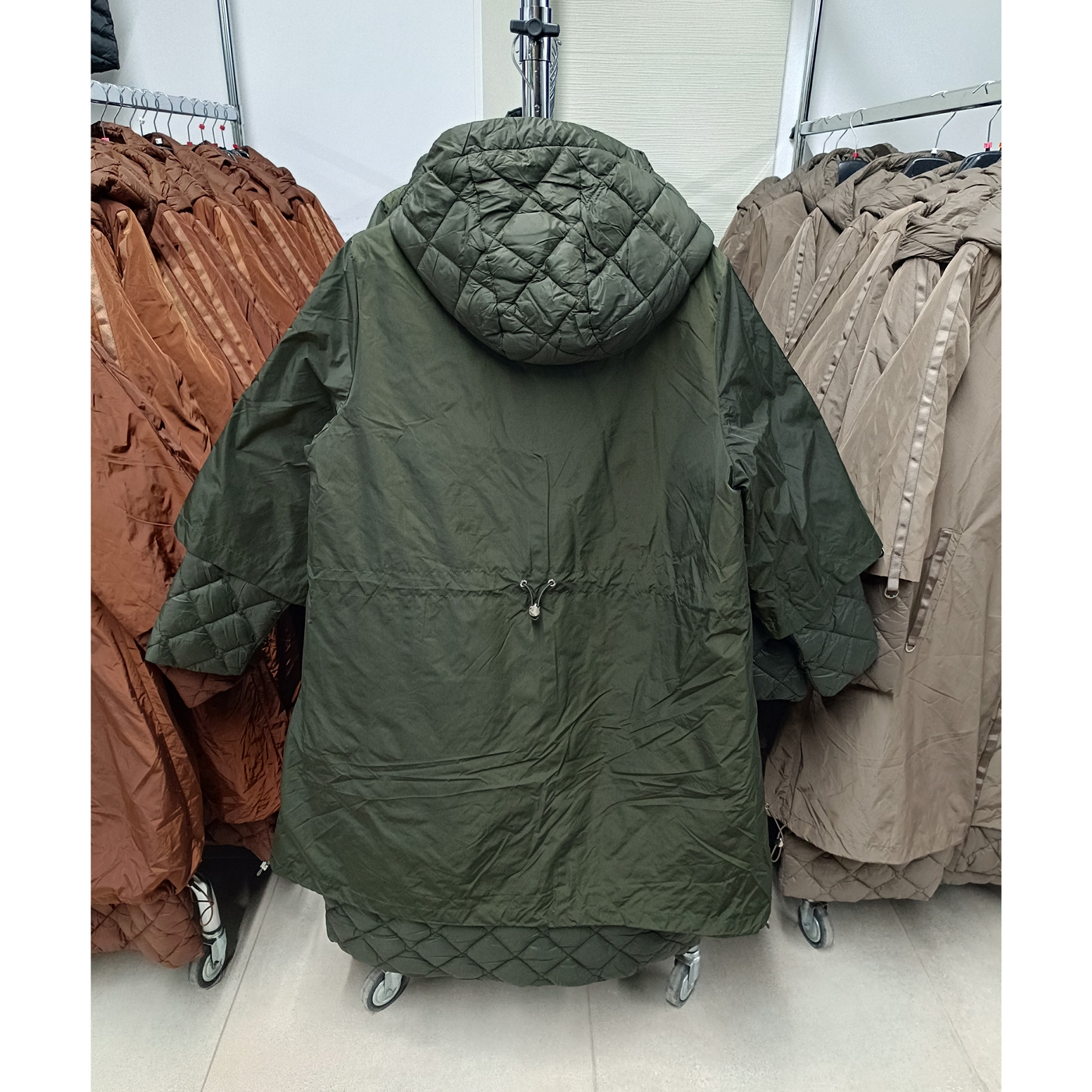 Női steppelt kabát - FLY-2966 - Khaki 2 Női steppelt kabát - FLY-2966 - Khaki