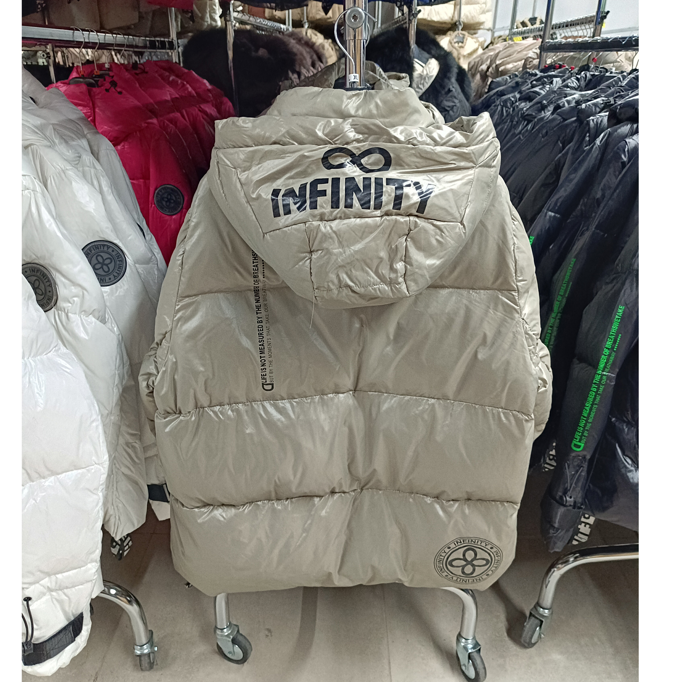 Női tollkabát "INFINITY" Short - FLY-2120 - Fango 2 Női tollkabát "INFINITY" Short - FLY-2120 - Fango