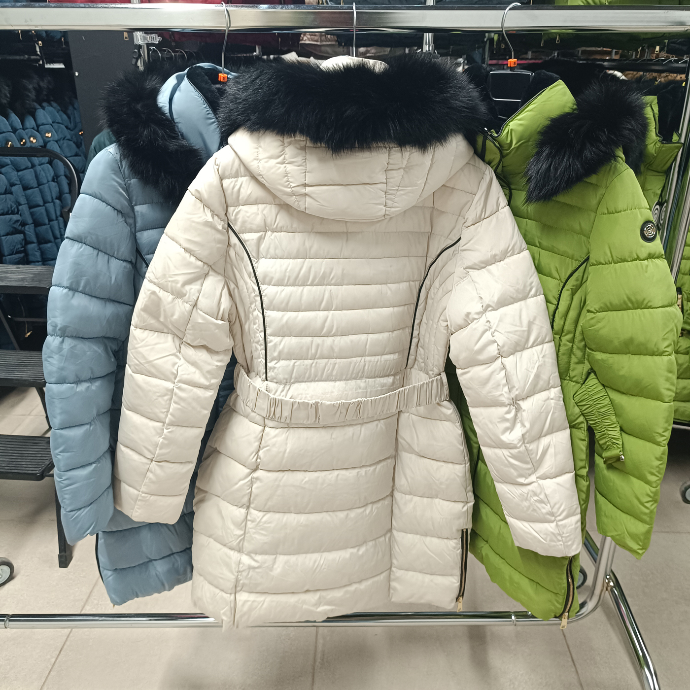 Steppelt, hosszú téli kabát - FLY-1213 - Fehér 2 Steppelt, hosszú téli kabát - FLY-1213 - Fehér