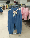 Magas derekú, bő szárú farmer jellegű női nadrág + Sál - N31057 - Középkék