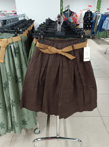 Magas derekú, bőszárú, pamut női bermuda nadrág - N9686 - Sötétbarna