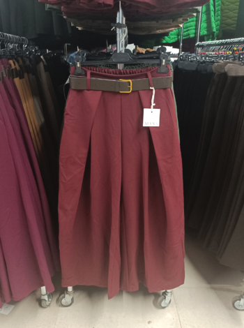 Elegáns, bő szárú női szövetnadrág + öv - N3546 - Bordó